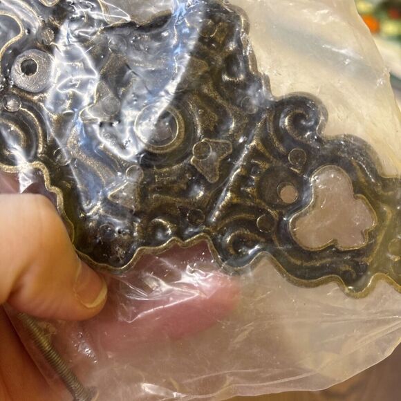 Vintage Hyer Ornate Brass Cabinet Door Drawer Backplate Handle Hollywood Regency - Picture 8 of 8